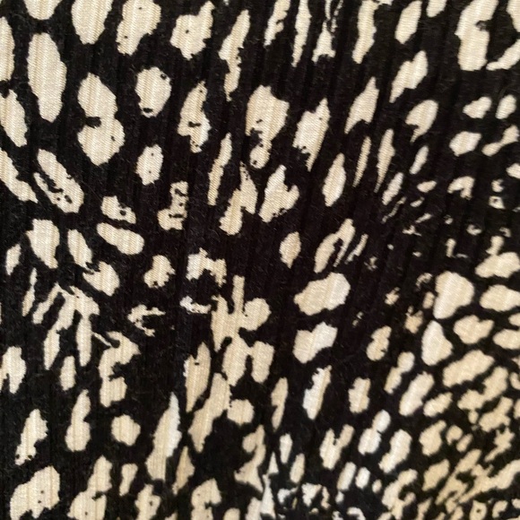 Forever 21 Bodysuit size medium - Picture 4 of 4